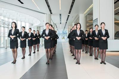 豪車銷售顧問(wèn)氣質(zhì)都那么好,原來(lái)要接受這么嚴(yán)格的禮儀訓(xùn)練