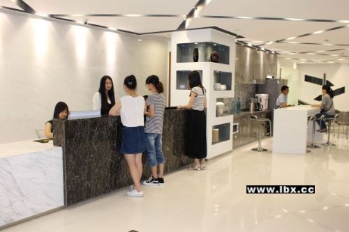 月租399，企業(yè)輕松擁有專業(yè)商務(wù)服務(wù)